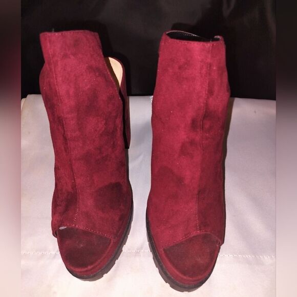 Wild Diva lounes burgundy 6" block heels, size 10 - Picture 9 of 10